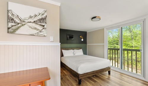 Signature Double Room, 1 Queen Bed, River View