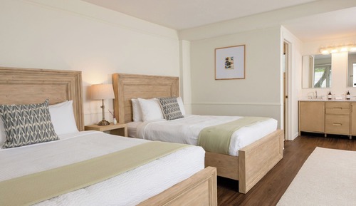 Standard Room, 2 Queen Beds (East Wing)