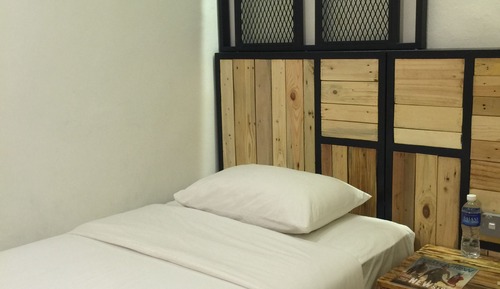 Standard Single Room ,No Window