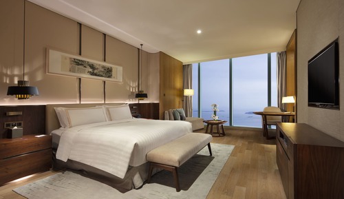 King Premier Sea View
