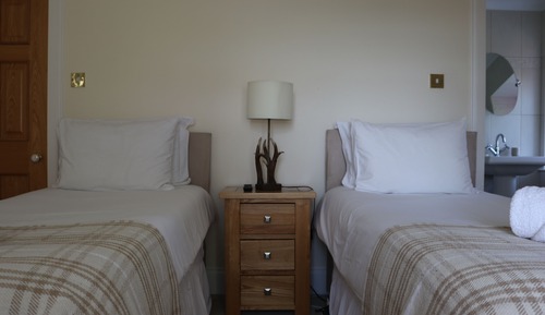 Twin Room, Sea View (Talisker)