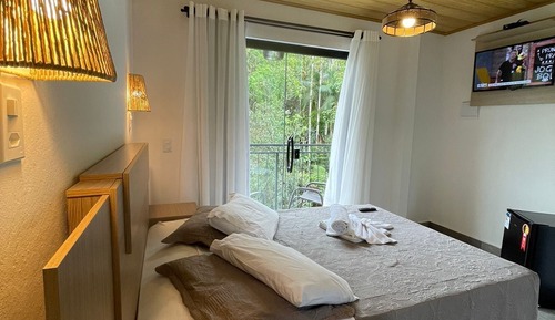 Deluxe Room, 1 Double Bed, Mountain View