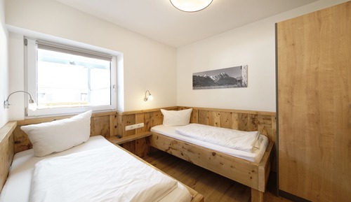 Comfort Quadruple Room, 2 Bedrooms, Non Smoking, Mountain View