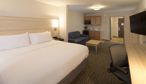 Suite, 1 King Bed, Accessible (Communications)