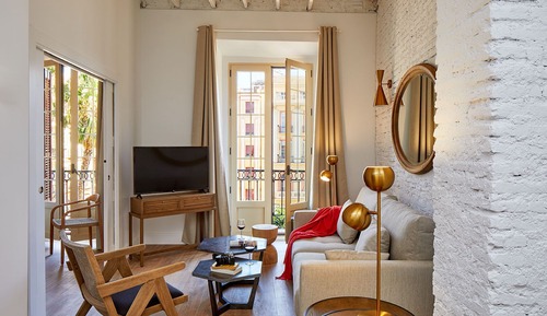 Premium Apartment (2 Bedrooms Apartment with Balcony)