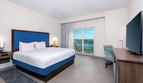 Studio, 1 King Bed, Refrigerator & Microwave, Beach View