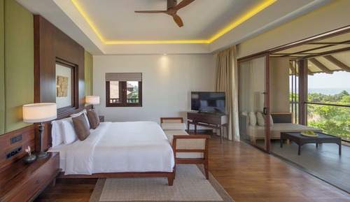One Bedroom Ocean View Suite