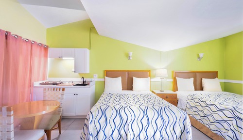 Classic Room with 2 Queen Beds