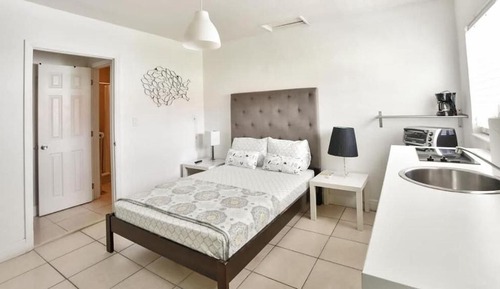 Deluxe Single Room