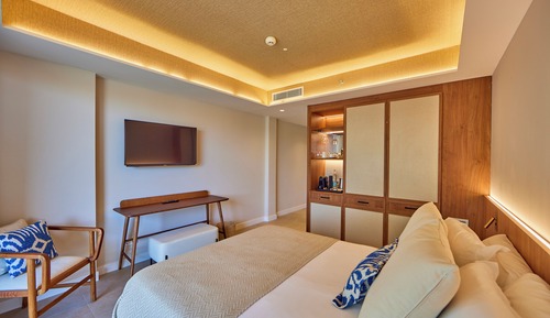 Single Room, Balcony