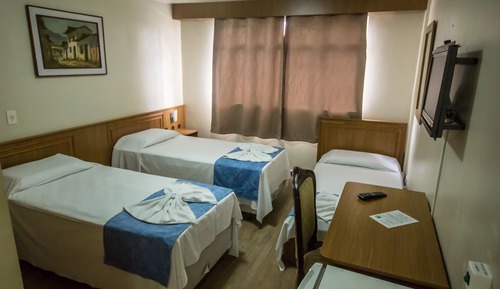 Triple Room, Multiple Beds