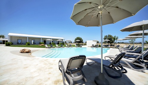 Deluxe Double Room, 1 Queen Bed, Balcony, Pool View