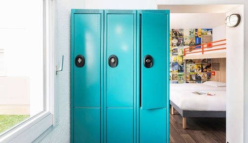 Room, Multiple Beds