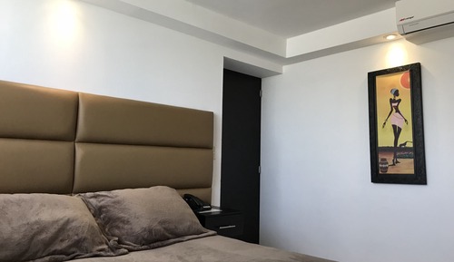 Standard Room, 1 Queen Bed, Refrigerator & Microwave