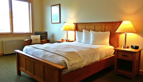 Standard Room, 1 Queen Bed, Lakeside