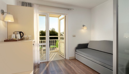Standard Room, Garden View