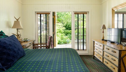 1 King Bed or 2 Twin Beds Room