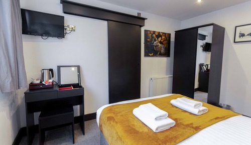 Basic Double Room, Ensuite