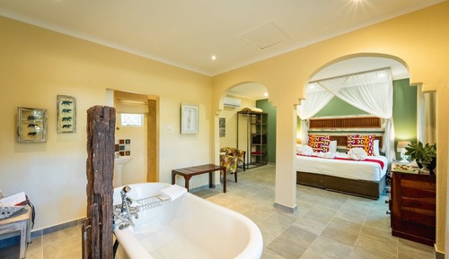 Honeymoon Suite