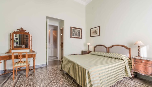 Classic Double Room