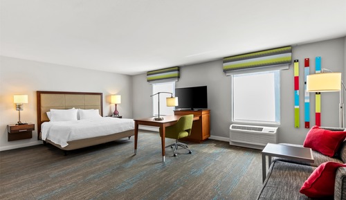 Studio, 1 King Bed, Accessible, Bathtub