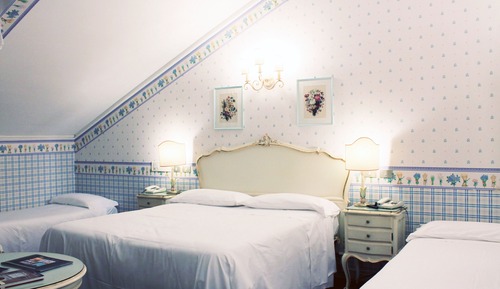 Classic Quadruple Room