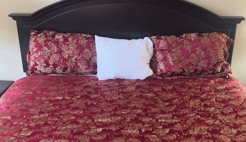 Room, 1 King Bed, Non Smoking, Jetted Tub (Pets Not Allowed)
