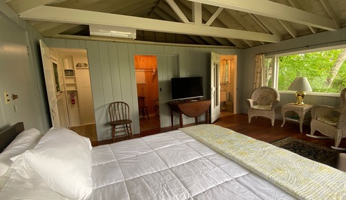 Room 06: Upgraded Cottage