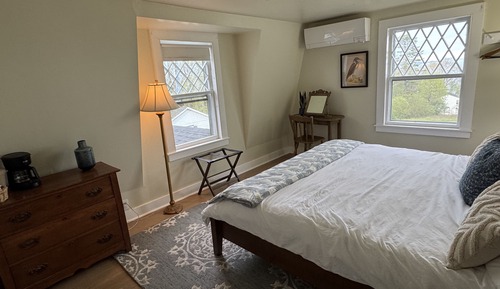 Inn Room 1: Oceanview 2nd Floor Queen