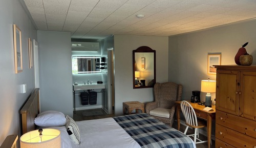Room 22: TRADITIONAL Oceanfront 1st Floor