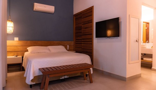 Deluxe Suite, Balcony