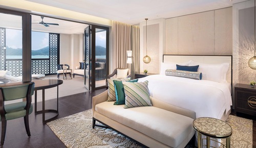 Room, 1 King Bed, Non Smoking, Sea View