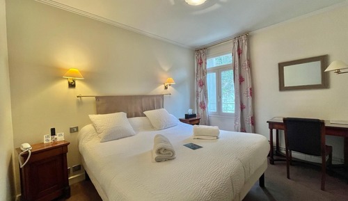 Classic Double Room, 1 Bedroom, Non Smoking, Courtyard View