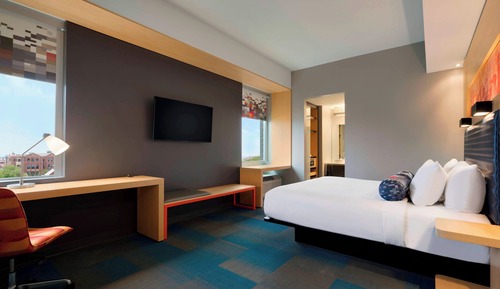 Room, 1 King Bed (Hearing Accessible)