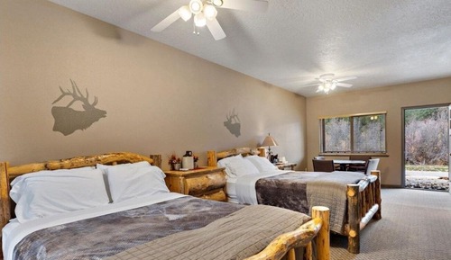 Superior Quadruple Room, Ensuite (Queen Doubles)