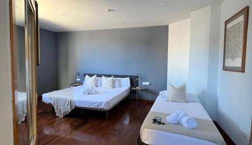 Economy Triple Room