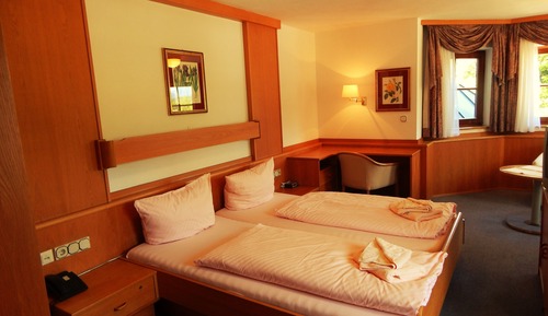 Classic Triple Room, 1 Bedroom, Mountain View