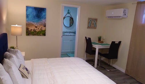 Deluxe Studio, 1 King Bed