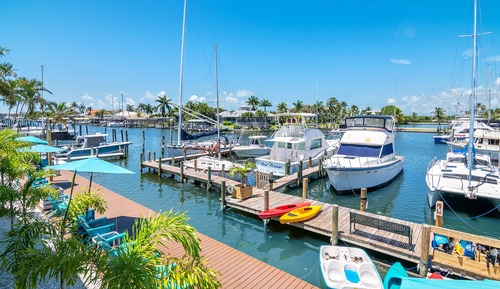 Deluxe Studio, 1 King Bed, Marina View