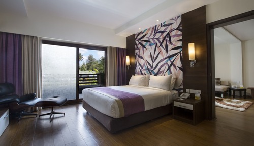 Courtyard room