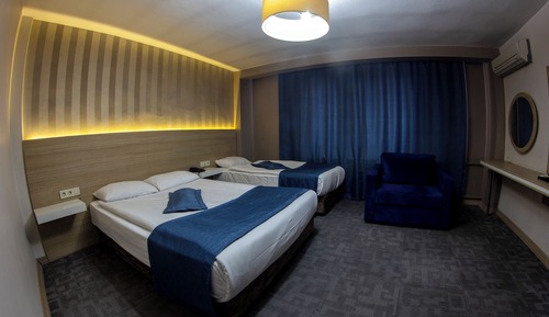 Family Room, 1 Bedroom