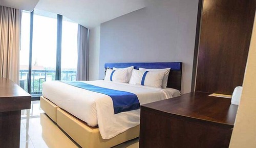 Grand Deluxe Room