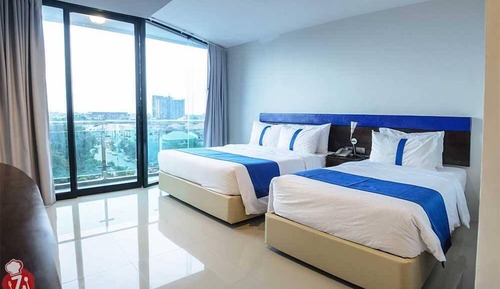 Grand Lake View Room 