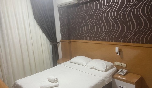 Economy Room