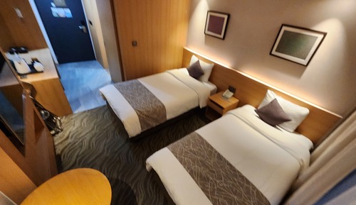 Standard Twin Room (No View)