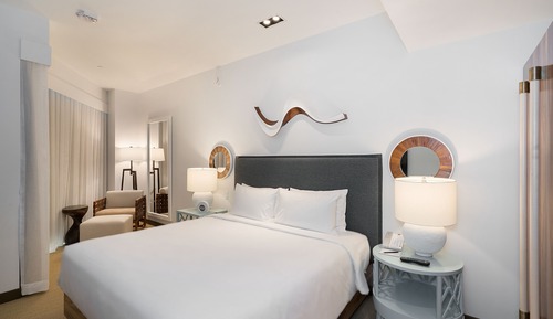 Room, 1 King Bed (High Floor)