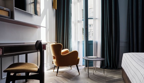 Roomy Terrace