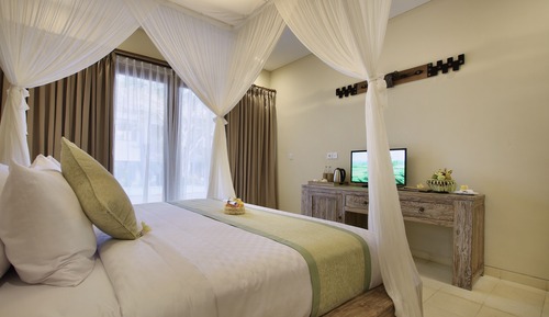 Deluxe Room (with Daily Afternoon Tea)