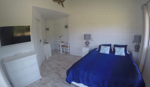 Double Room Key WEST, Garden View