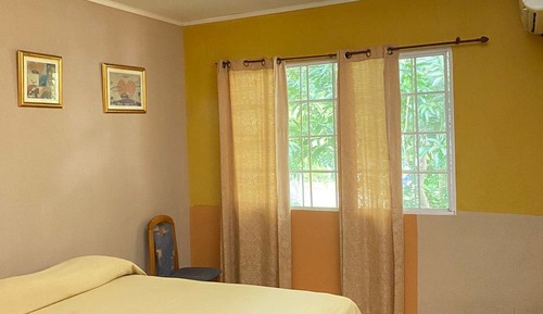 Basic Double Room, 1 Large Twin Bed